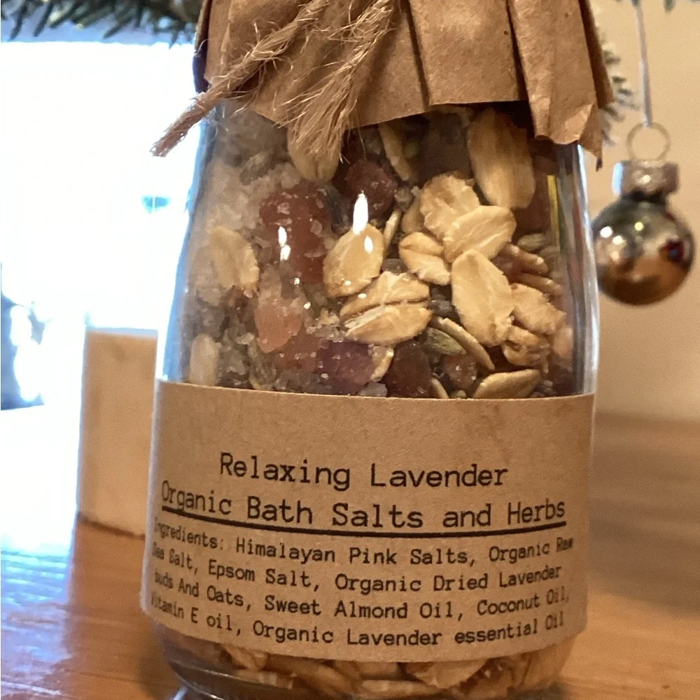 Handcrafted bath salts Relaxing Lavender Organic Bath Salts - Picture 2 of 8